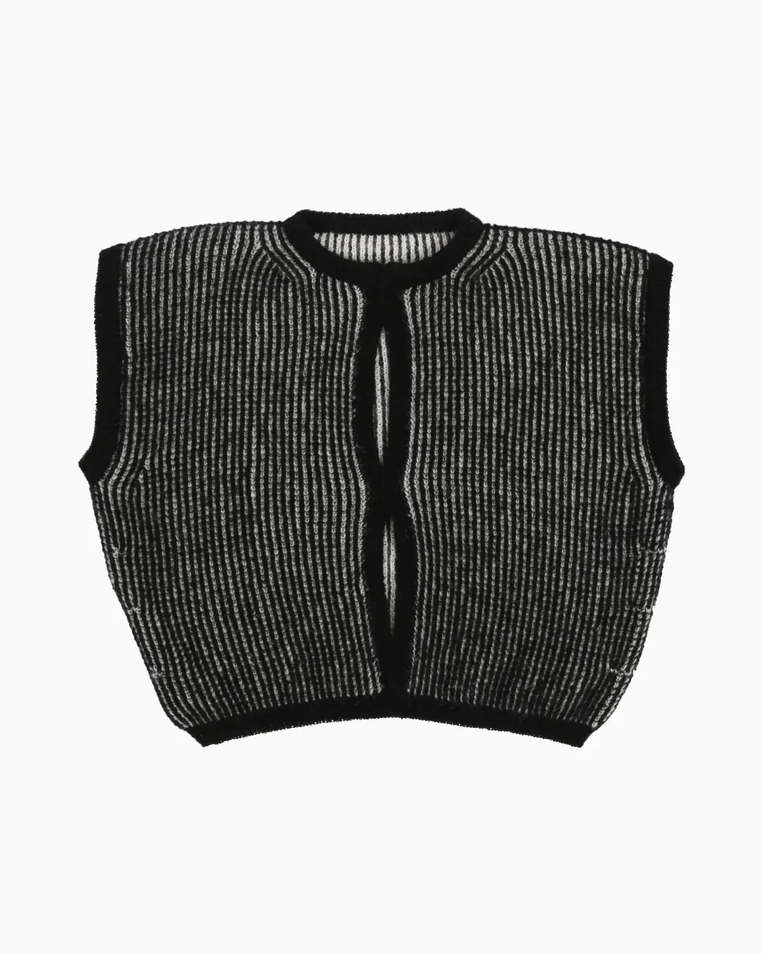 BELACARO - Bicolor reversible cardigan vest sold by Odeyalo product image thumbnail 2