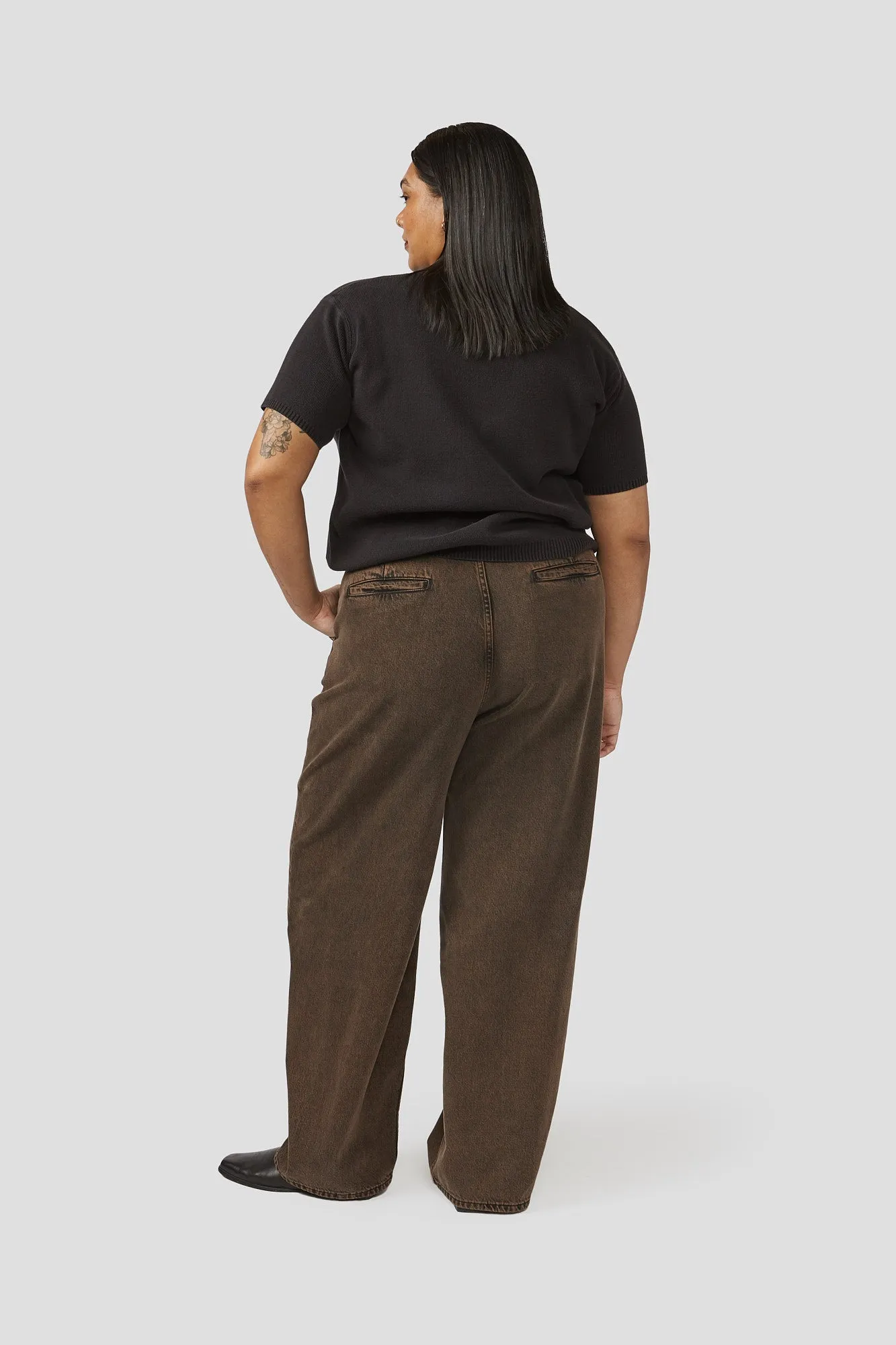 DECADE STUDIO - Emi Pants Lousa sold by Odeyalo product image thumbnail 2