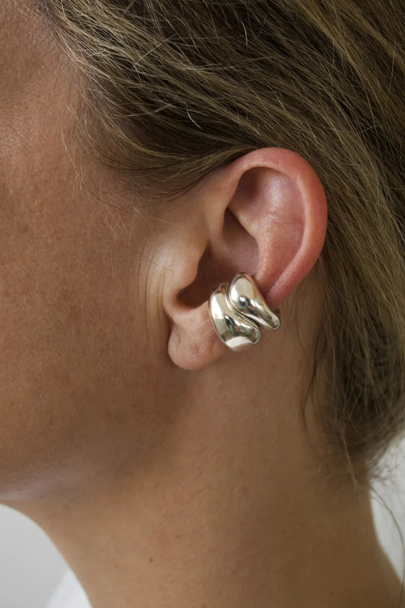 Séola atelier - Solveig & Saga earcuffs sold by Odeyalo