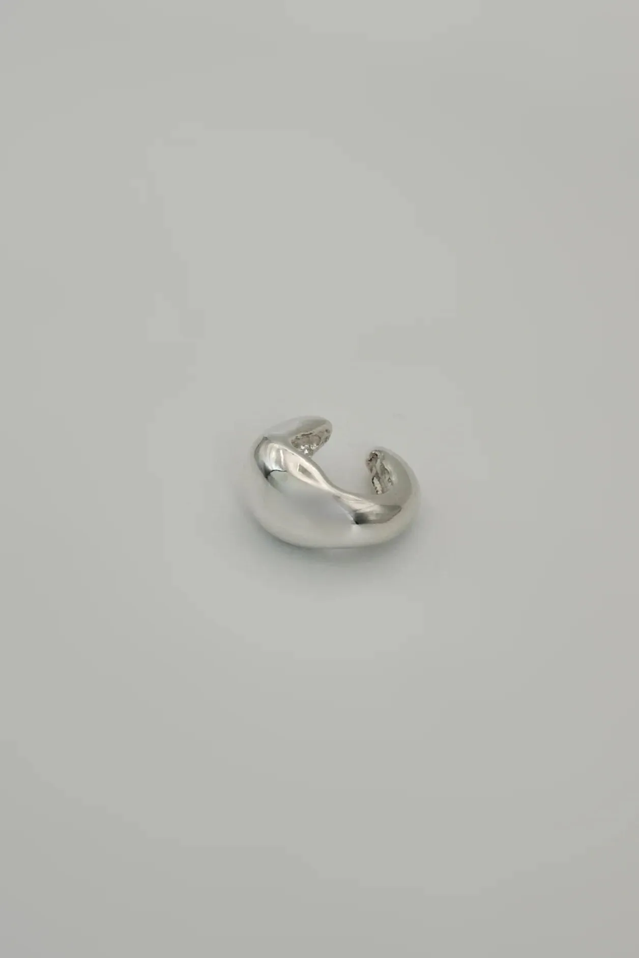 Séola atelier - Solveig & Saga earcuffs sold by Odeyalo product image thumbnail 3