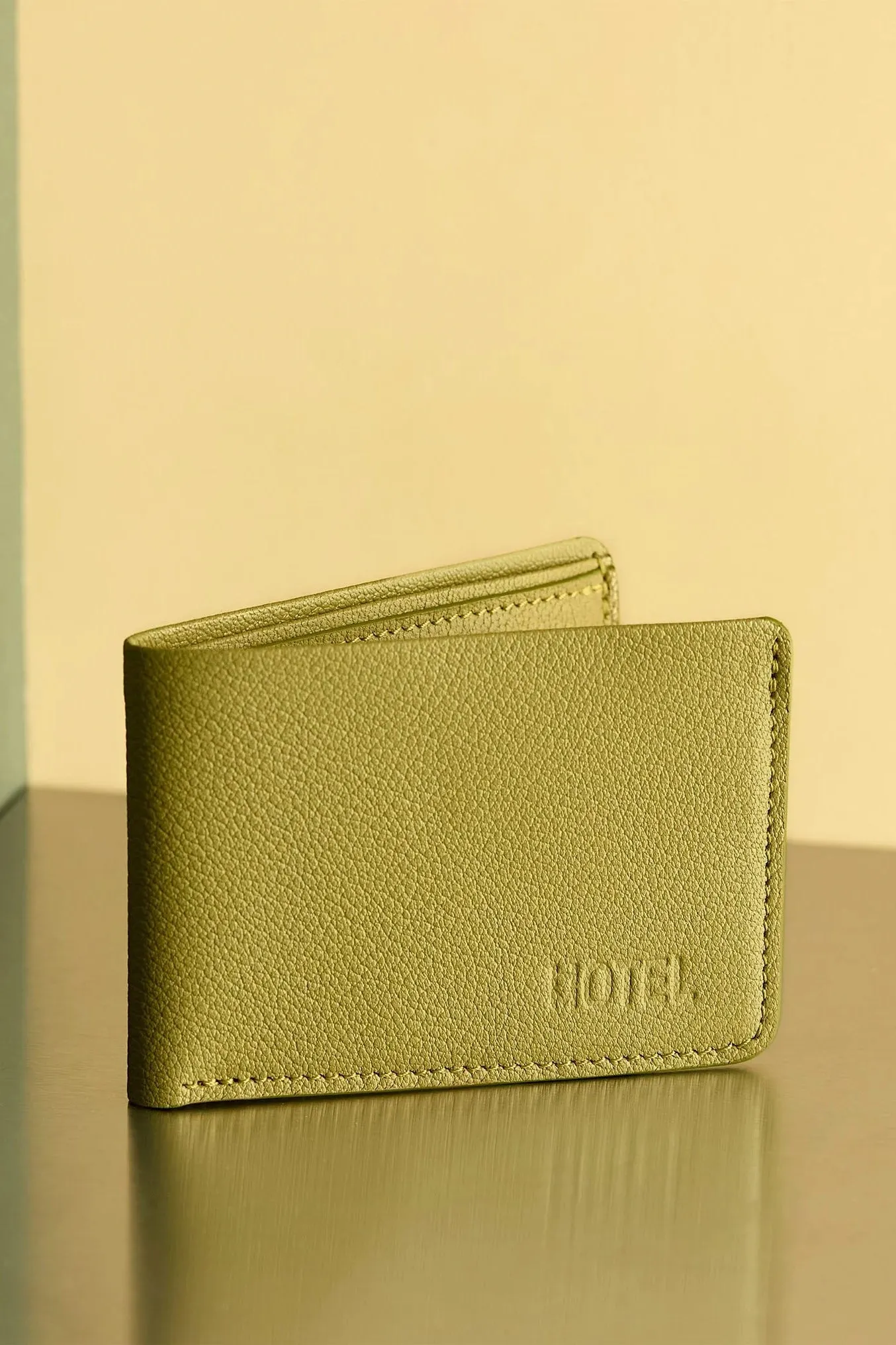 HOTELMOTEL - Standard sold by Odeyalo