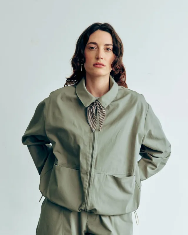 VERI - Claire Zip Up Shirt, Sage made by Odeyalo