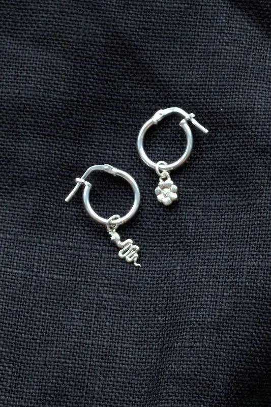BILAK - Tiny Snake and Flower Earrings made by Odeyalo