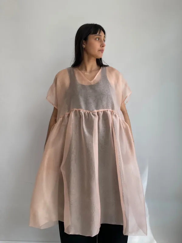 NOEMIAH - ROBE TULIPE ORGANZE - PÊCHE sold by Boutique Unicorn