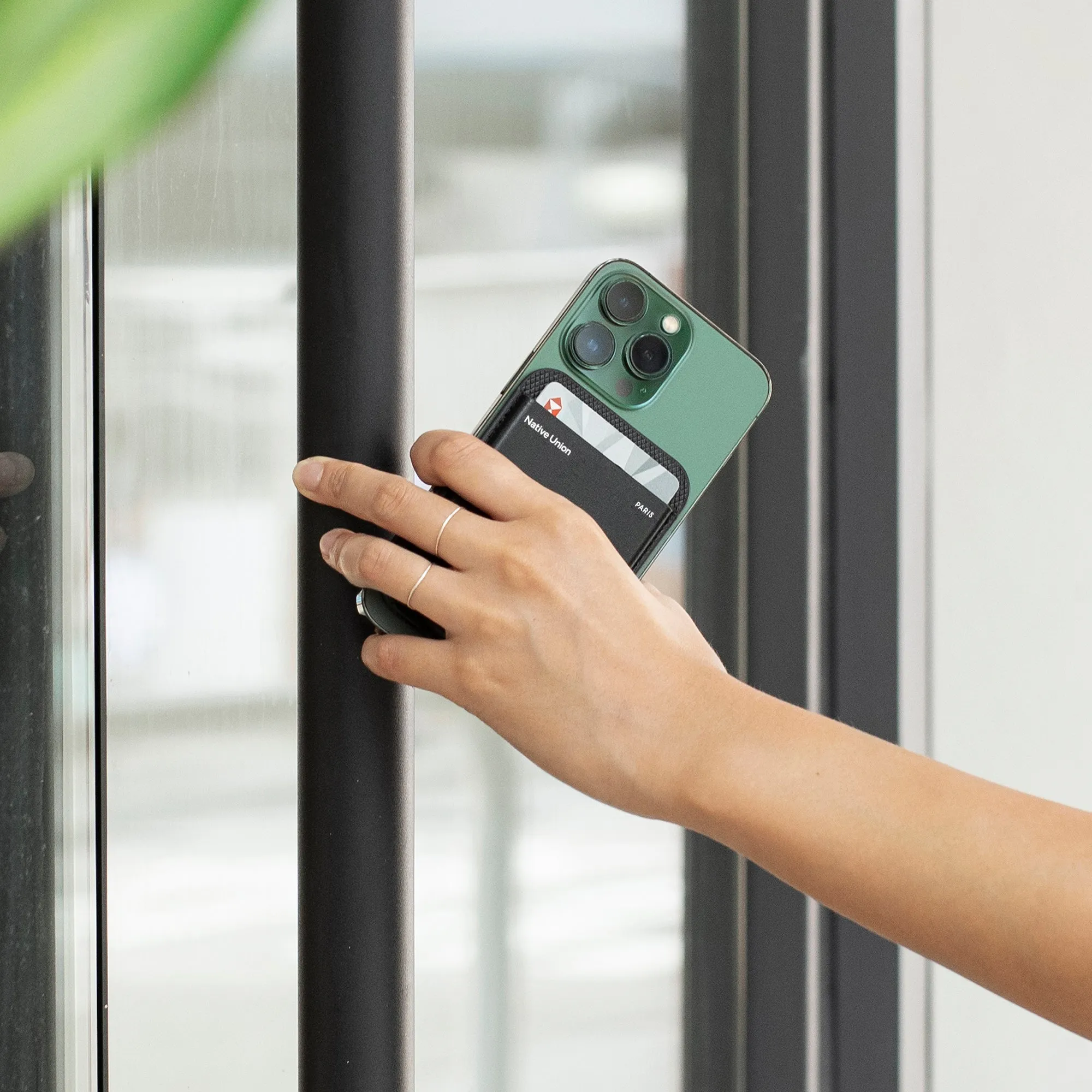 (Re)Classic Wallet | Magnetic sold by Native Union product image thumbnail 4