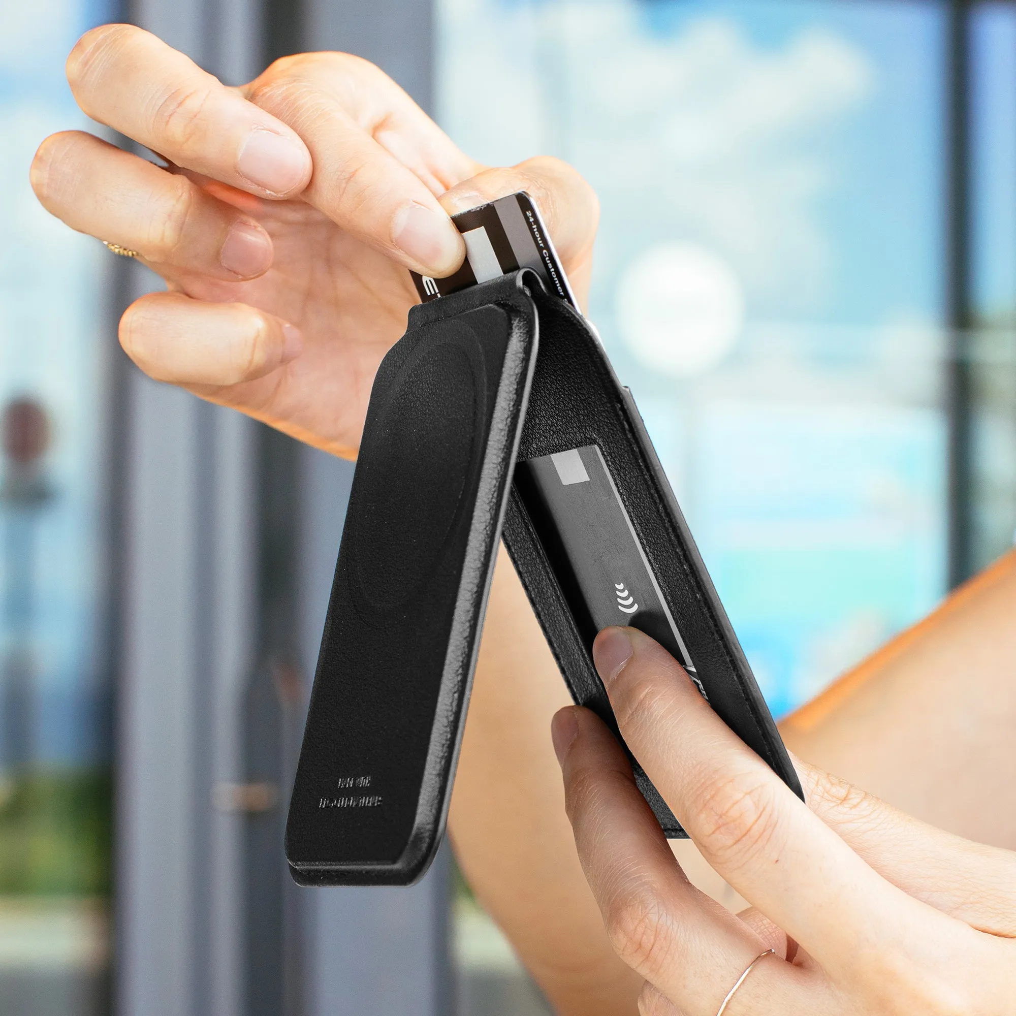 Active Wallet Stand | Magnetic sold by Native Union product image thumbnail 3