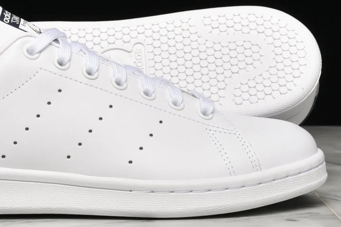 STAN SMITH - WHITE / NAVY sold by Lapstone & Hammer product image thumbnail 4
