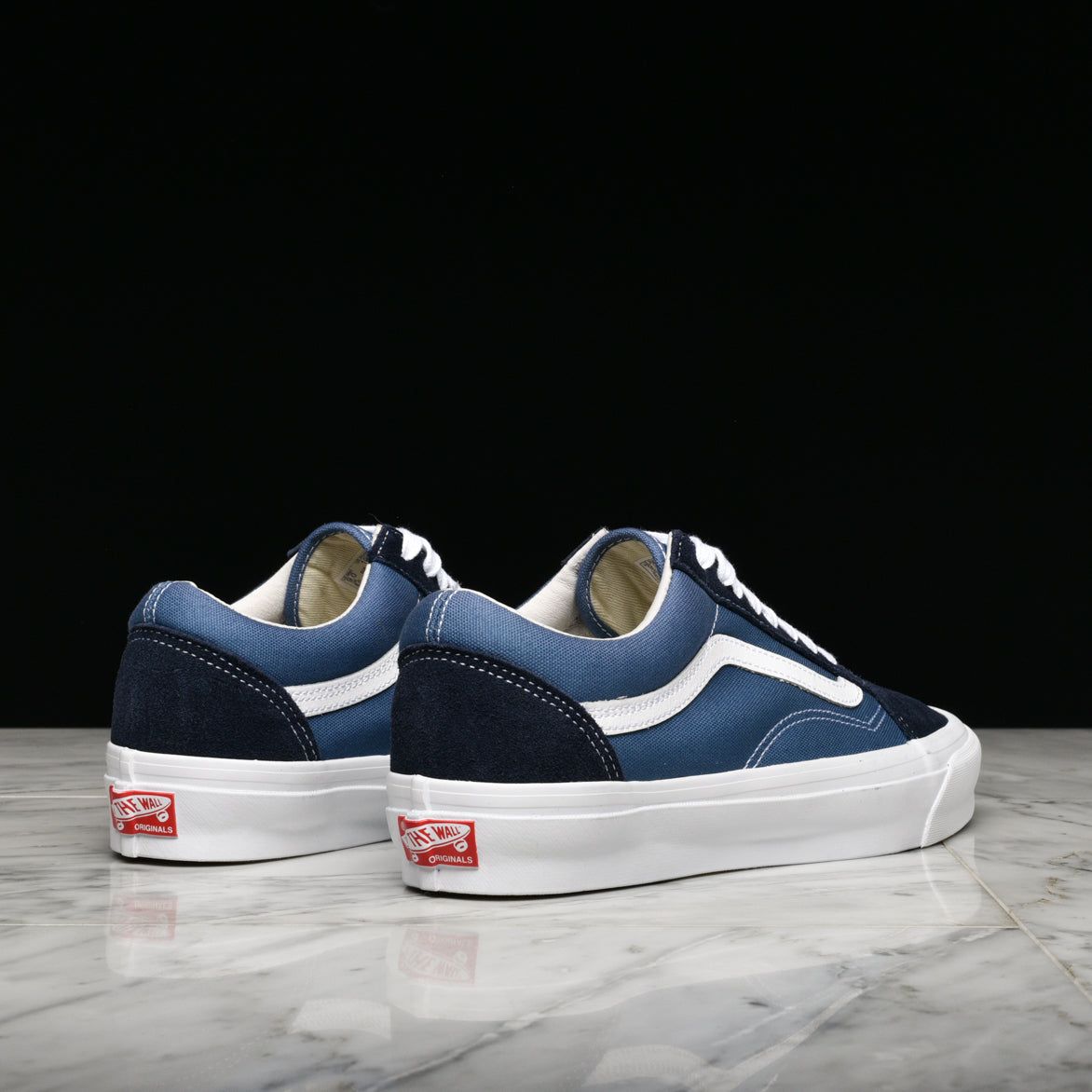 靴 VAULT OG OLDSKOOL LX STRESSED NAVY 28.0 OG Old Skool LX Stressed - Navy/STV Navy – Feature