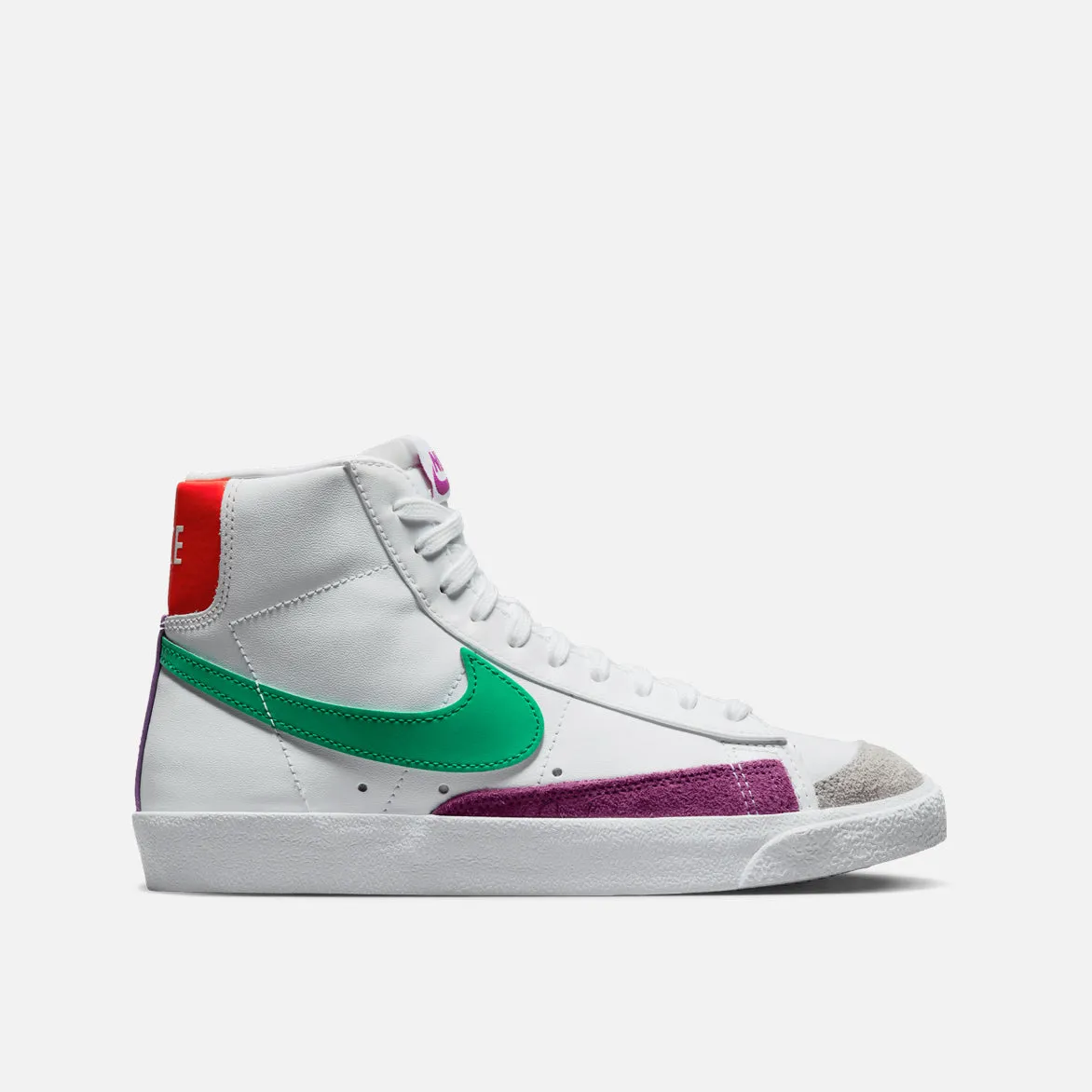 WMNS BLAZER MID`77 VINTAGE - WHITE / PICANTE RED / STADIUM GREEN sold by Lapstone & Hammer