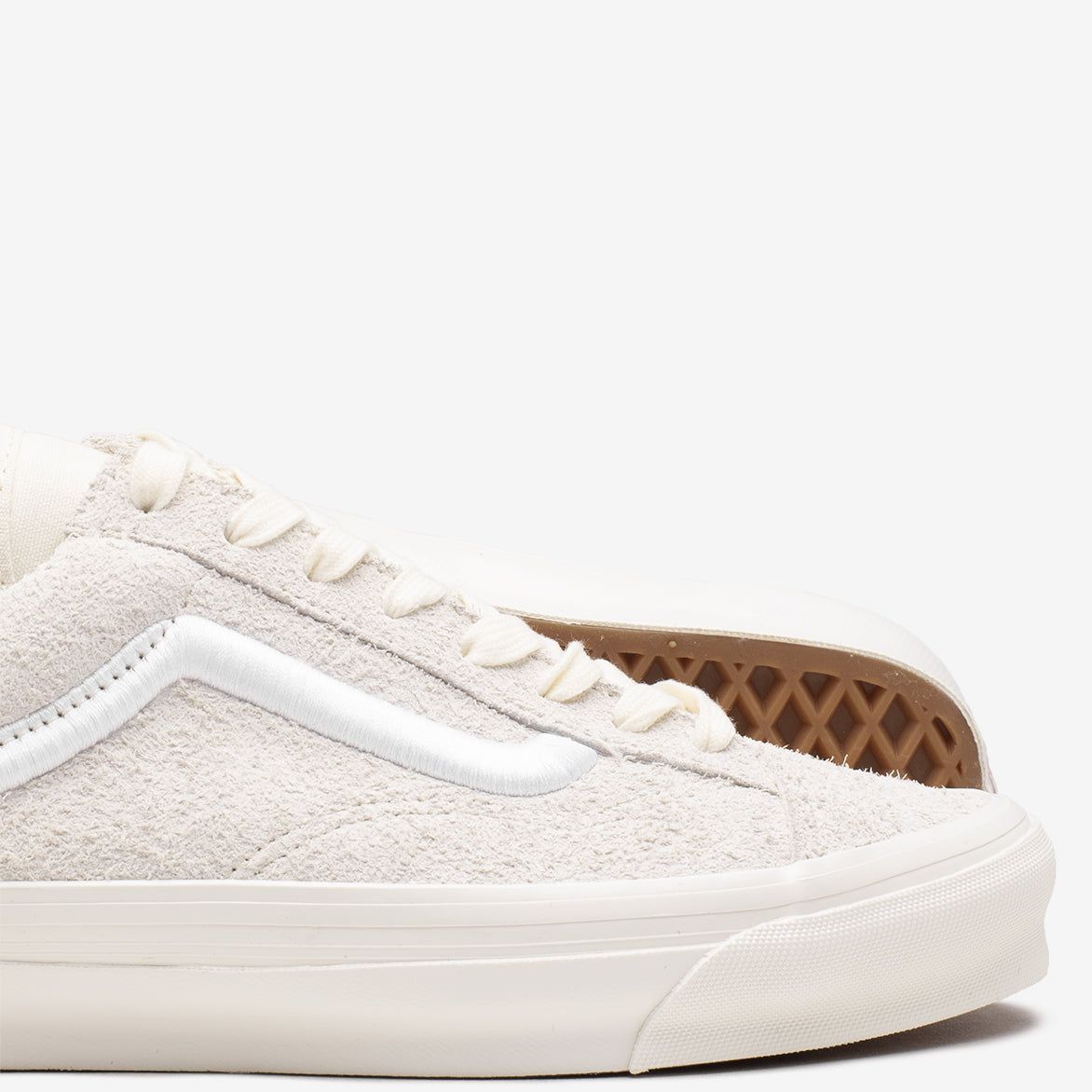 VAULT BY VANS OG STYLE 36 LX - COOPERSTOWN MARSHMALLOW sold by Lapstone & Hammer product image thumbnail 4