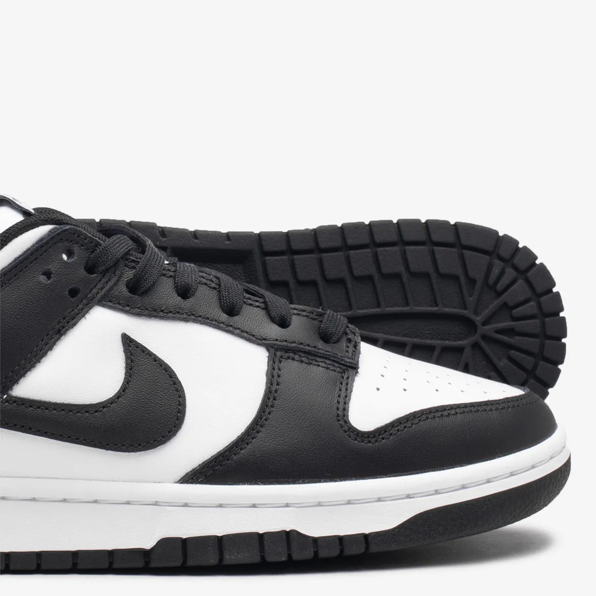 DUNK LOW RETRO "PANDA" sold by Lapstone & Hammer product image thumbnail 3