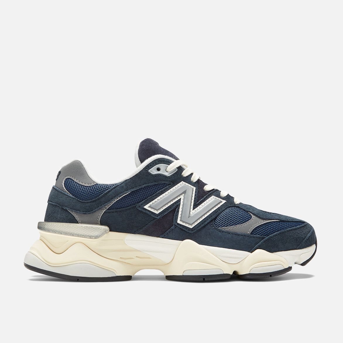 9060 - OUTERSPACE / CASTLEROCK / METALLIC SILVER sold by Lapstone & Hammer