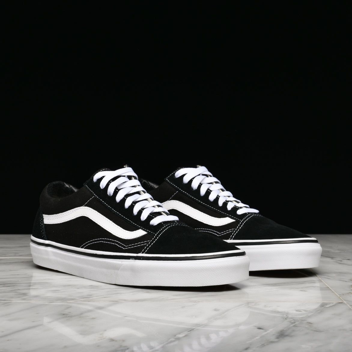 OLD SKOOL - BLACK sold by Lapstone & Hammer product image thumbnail 2