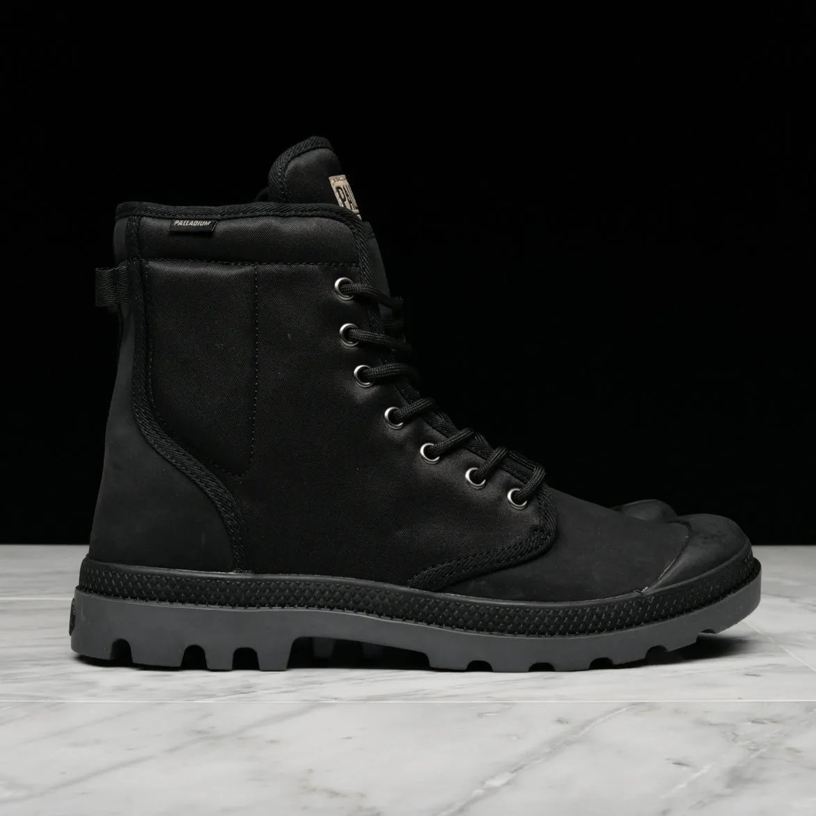 PAMPA SOLID RANGER TP - BLACK sold by Lapstone & Hammer