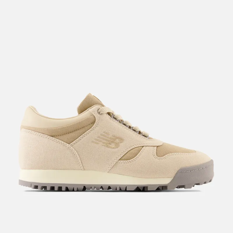 RAINIER LOW - SANDSTONE made by New Balance
