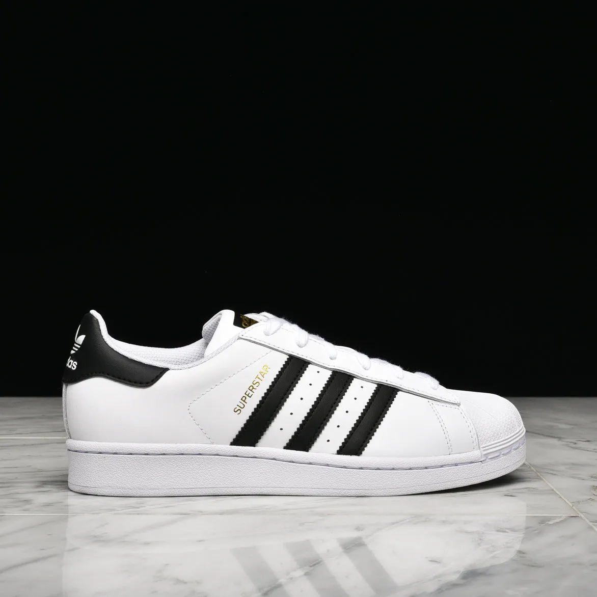 SUPERSTAR (GS) - WHITE / BLACK sold by Lapstone & Hammer