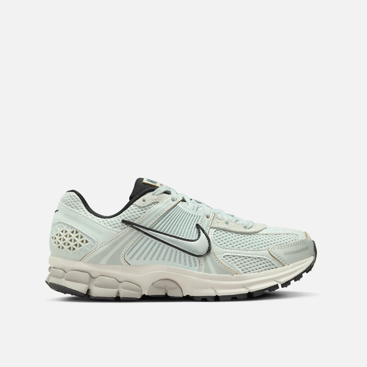 WMNS ZOOM VOMERO 5 - LIGHT SILVER / CHROME sold by Lapstone & Hammer