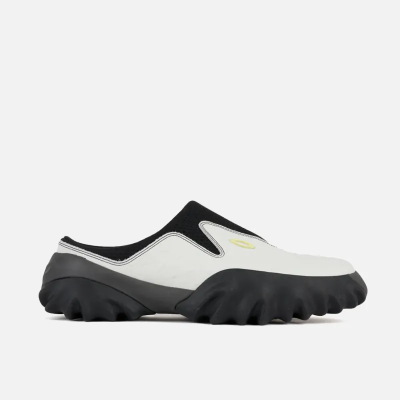 OSTRICH CHOP SAW MULE - WHITE / BLACK sold by Lapstone & Hammer