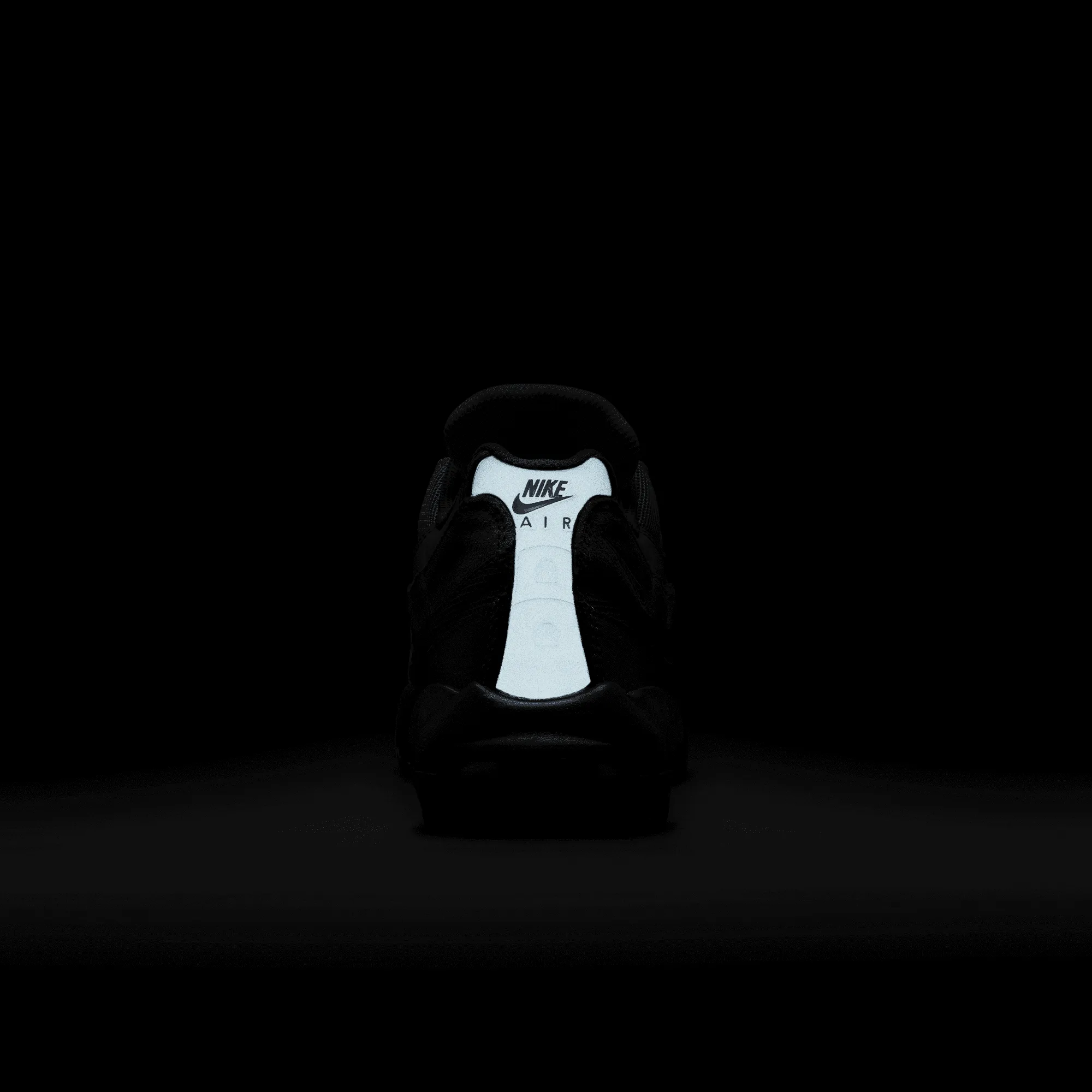 NIKE AIR MAX 95 - ANTHRACITE / BLACK sold by Lapstone & Hammer product image thumbnail 5