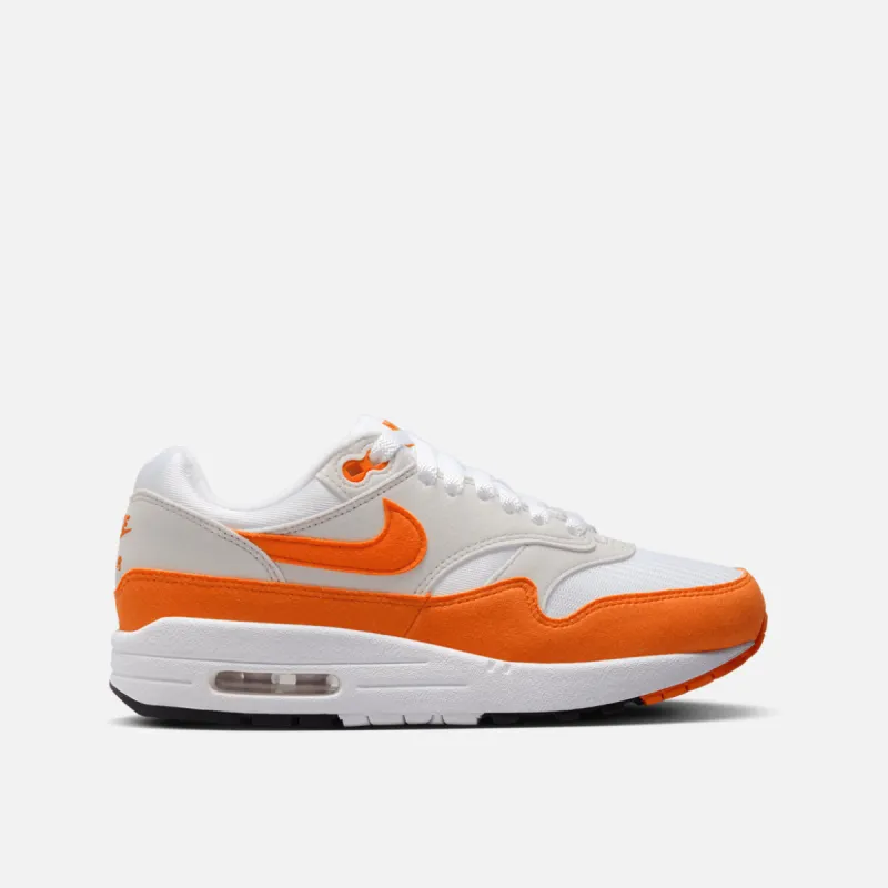 WMNS AIR MAX 1 "SAFETY ORANGE" sold by Lapstone & Hammer