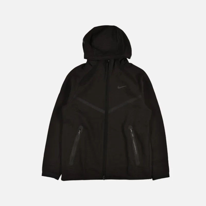 NSW TECH PACK WINDRUNNER - BLACK / ANTHRACITE made by Nike