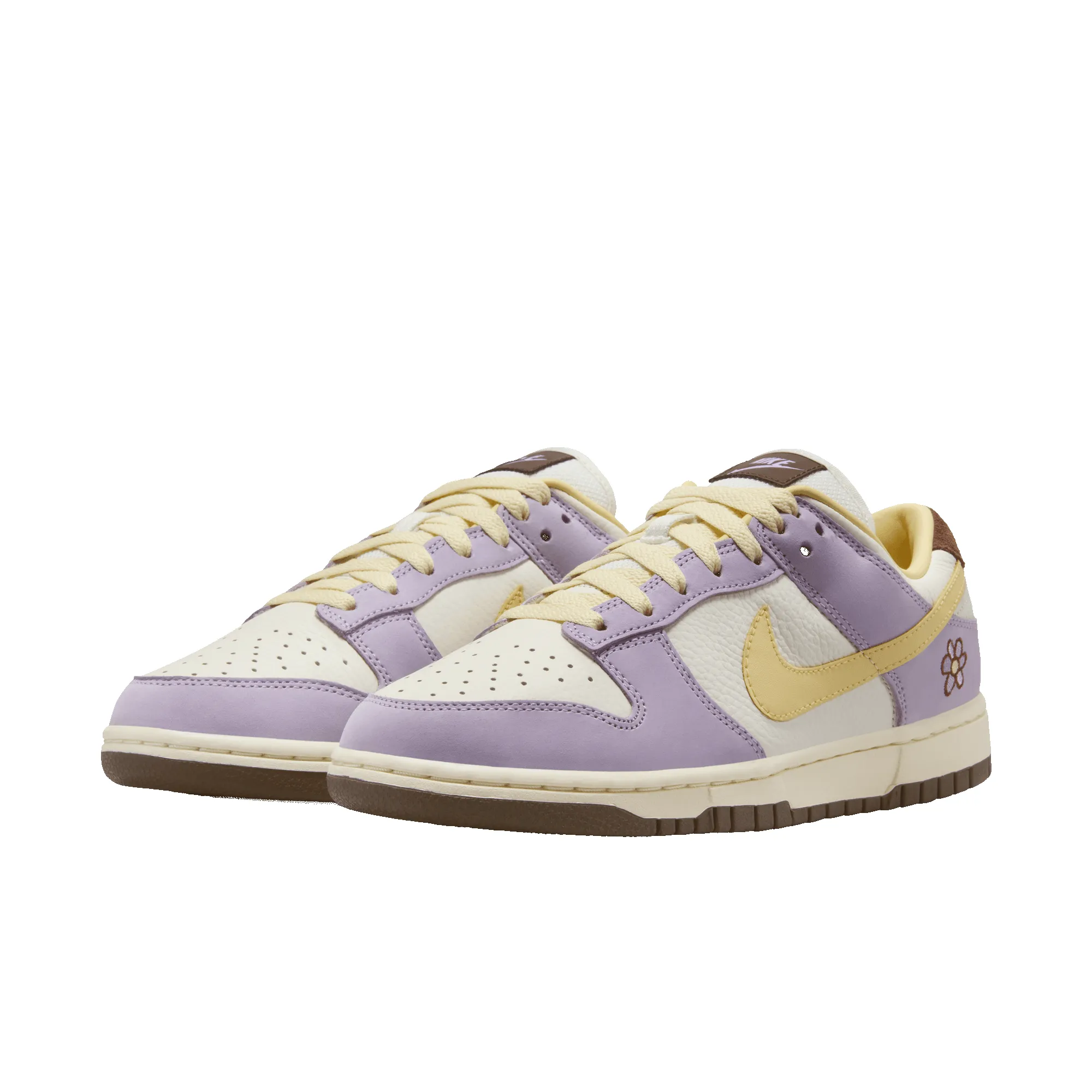 WMNS DUNK LOW PRM "LILAC BLOOM" sold by Lapstone & Hammer product image thumbnail 2