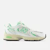 530 - WHITE / PALM LEAF sold by Lapstone & Hammer