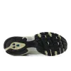 530 - WHITE / PALM LEAF sold by Lapstone & Hammer