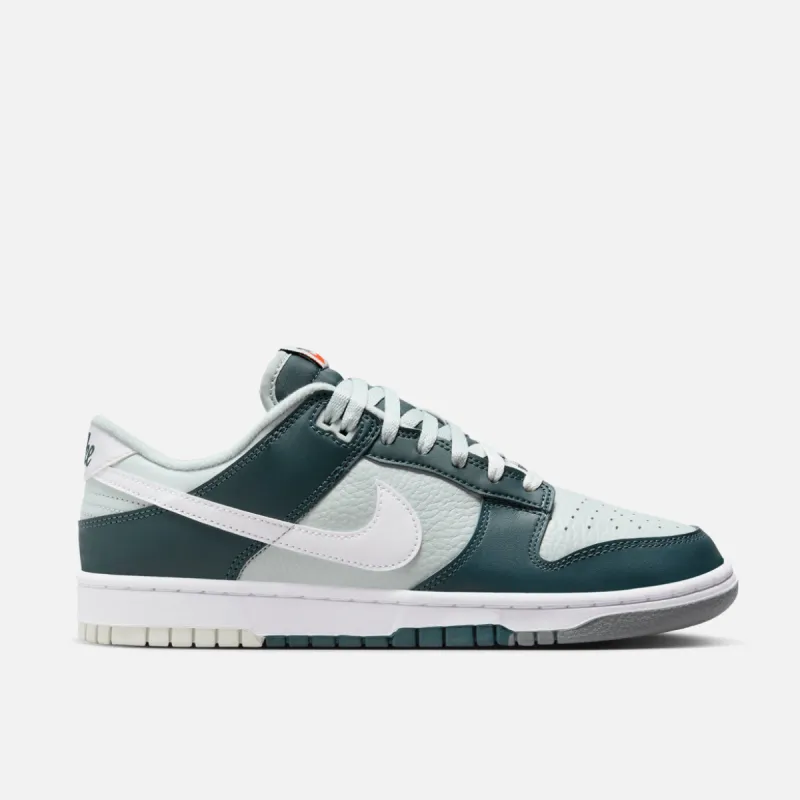 DUNK LOW RETRO PRM "SPLIT DEEP JUNGLE" sold by Lapstone & Hammer