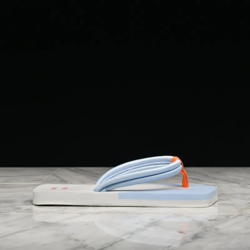 XIGY - GLACIER GREY sold by Lapstone & Hammer