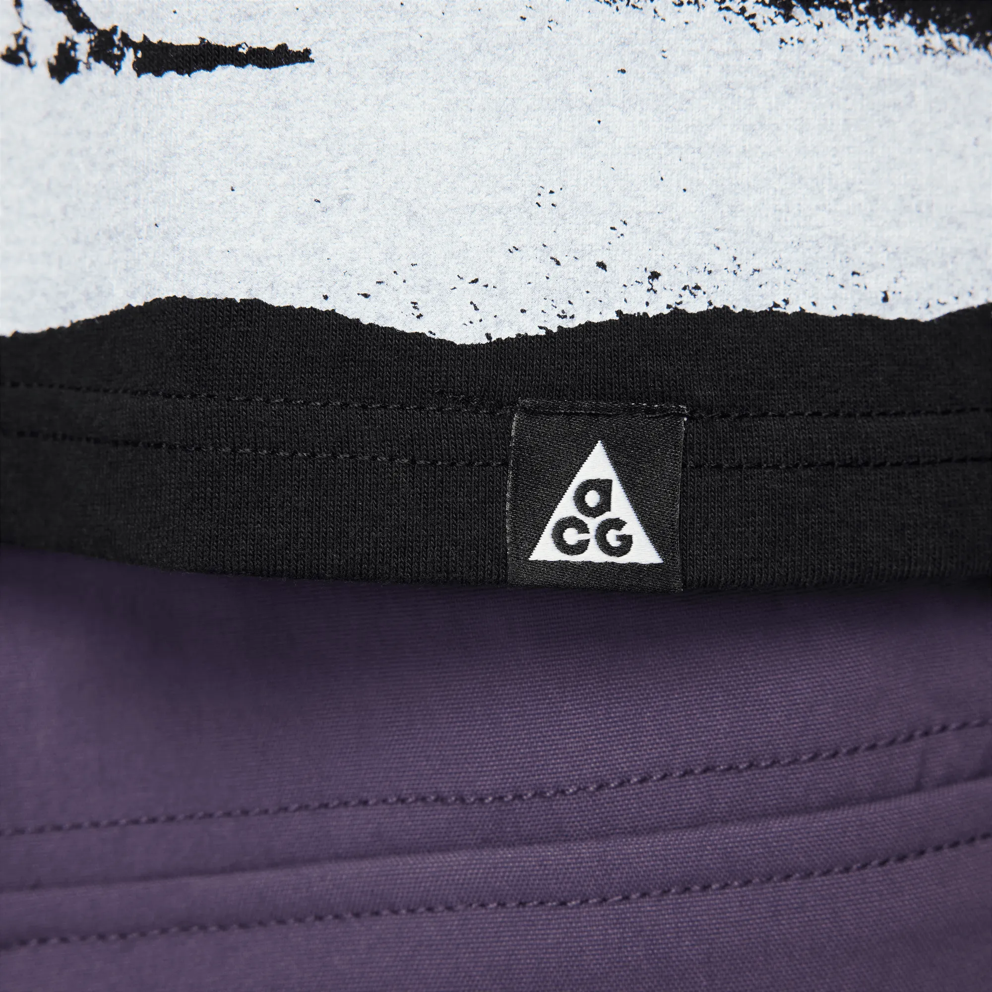 NIKE ACG NORTHERN LIGHTS MENS TEE- BLACK sold by Lapstone & Hammer product image thumbnail 4