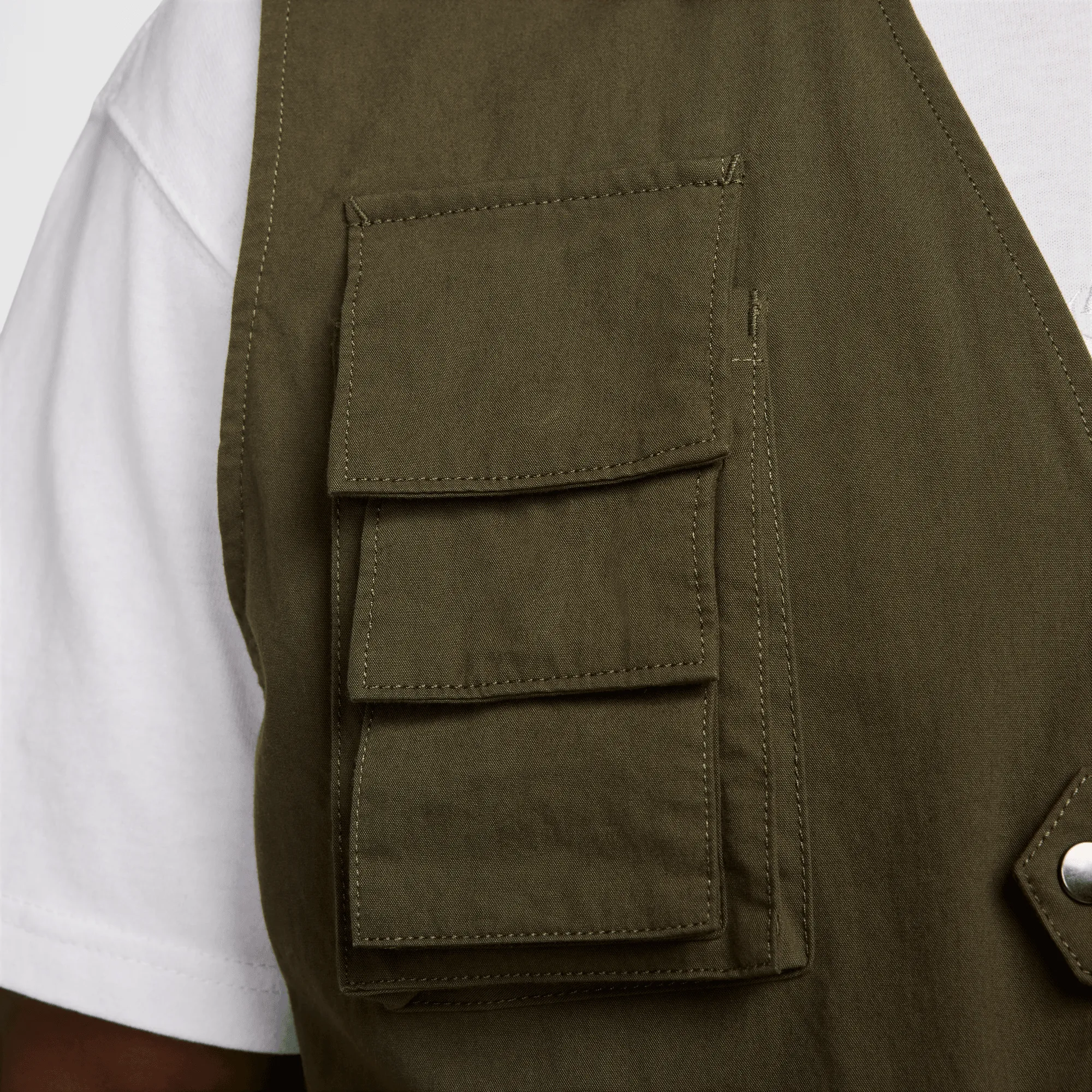 NIKE LIFE UTILITY VEST- CARGO KHAKI sold by Lapstone & Hammer product image thumbnail 3