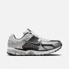 ZOOM VOMERO 5 - METALLIC SILVER / BLACK / PURE PLATINUM sold by Lapstone & Hammer