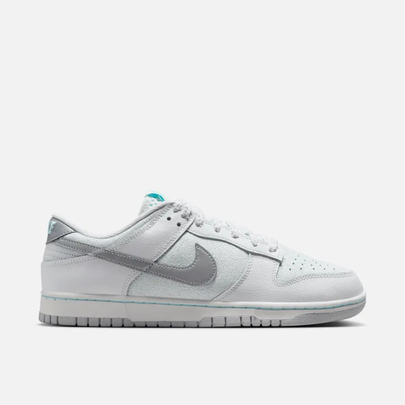 DUNK LOW RETRO SE "WINTER STORM" sold by Lapstone & Hammer