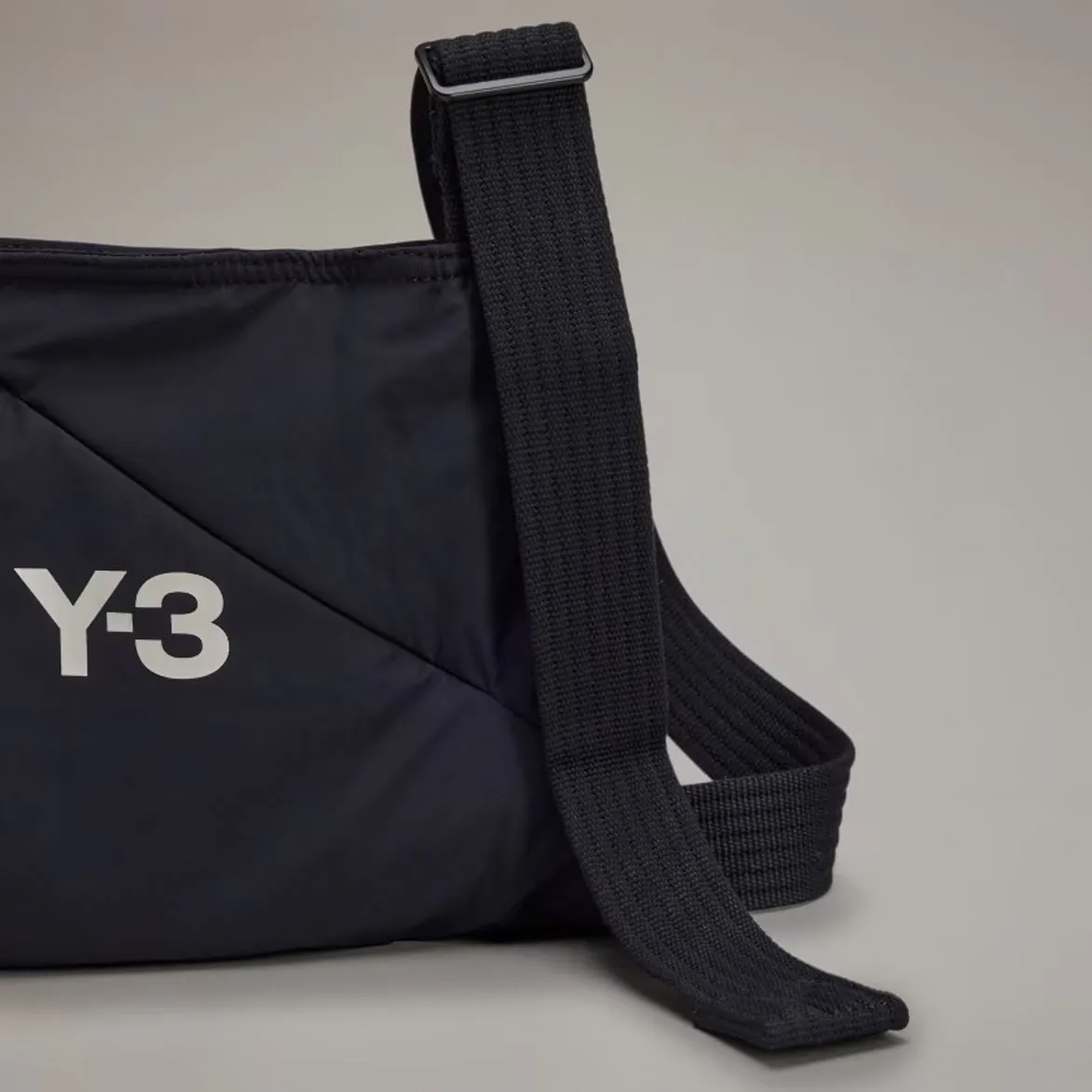 NYLON SACOCHE - BLACK sold by Lapstone & Hammer product image thumbnail 5