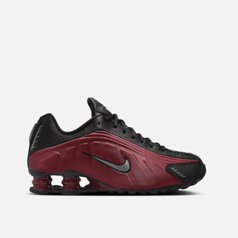 WMNS SHOX R4 - BLACK / TEAM RED sold by Lapstone & Hammer