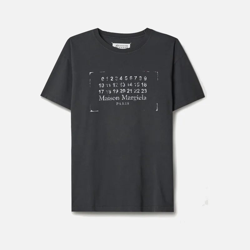 STAMP LOGO TEE - BLACK made by Maison Margiela