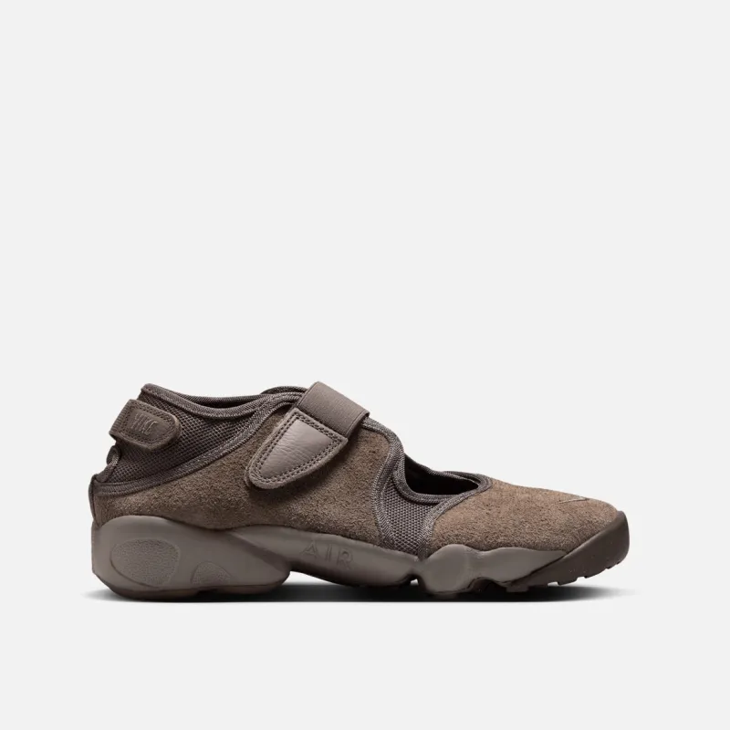 WMNS AIR RIFT - IRONSTONE / CAVESTONE sold by Lapstone & Hammer