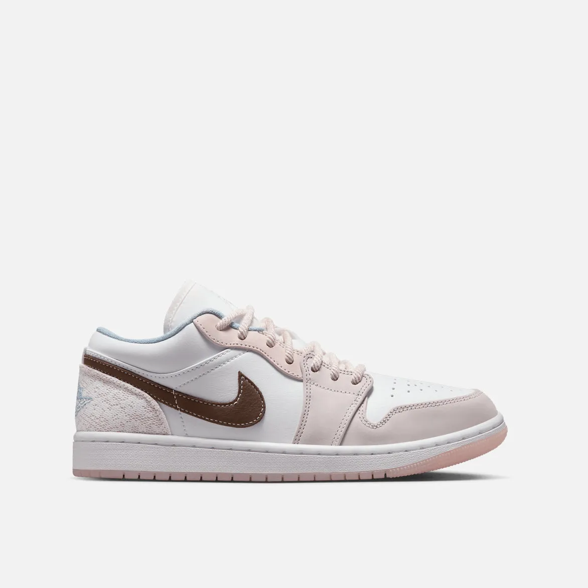 WMNS AIR JORDAN 1 LOW "CORAL REEF" sold by Lapstone & Hammer