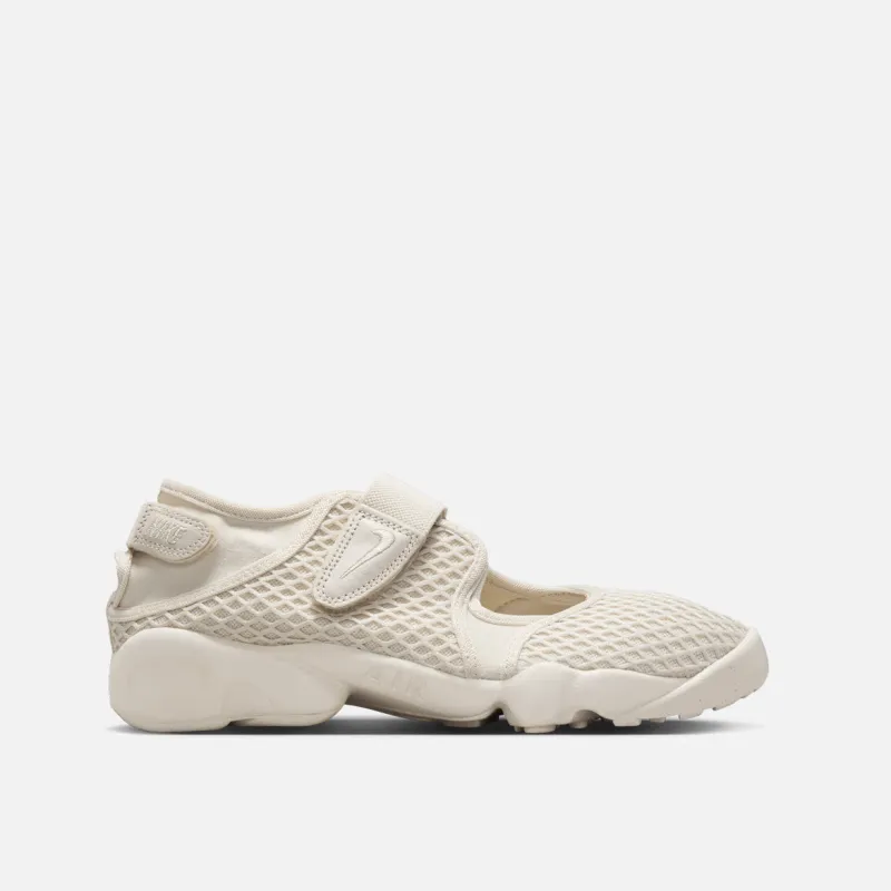 靴 NIKE AIR RIFT PHOTON DUST/SUMMIT WHITE Nike Womens Air Rift (Photon Dust/Summit White) – CNCPTS