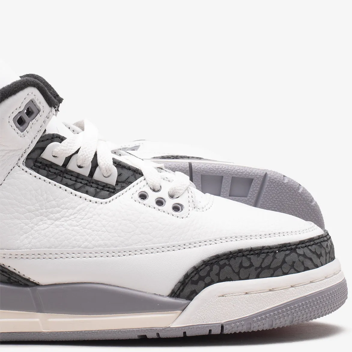 AIR JORDAN 3 RETRO (GS) "CEMENT GREY" sold by Lapstone & Hammer product image thumbnail 4