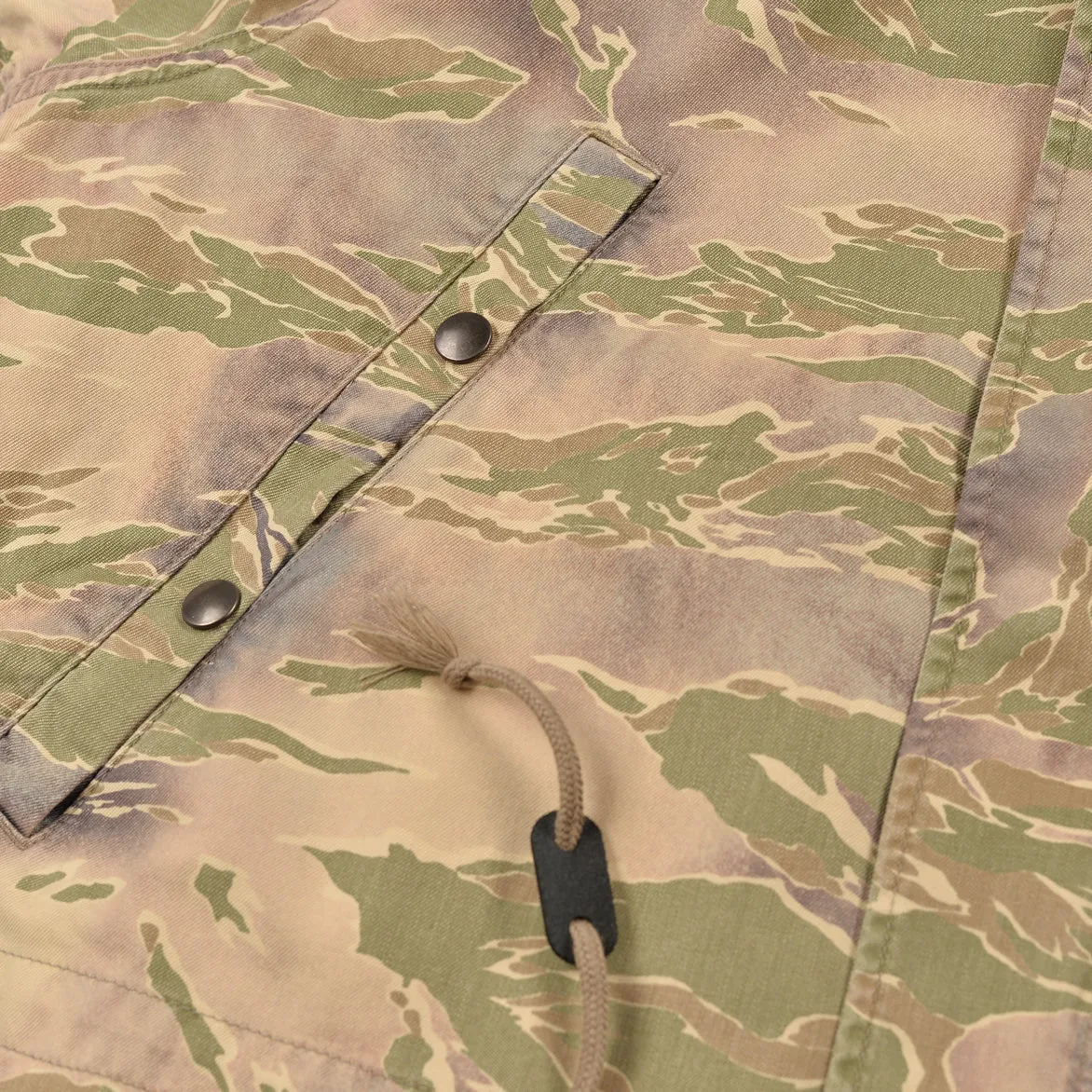 MILITARY PARKA - WASHED TIGER CAMO sold by Lapstone & Hammer product image thumbnail 3