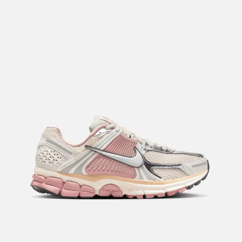 WMNS ZOOM VOMERO 5 - SAIL / PARTICLE PINK sold by Lapstone & Hammer