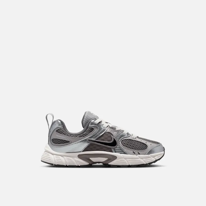 V5 RNR (PS) - CAVE STONE / BLACK / COLLEGE GREY sold by Lapstone & Hammer