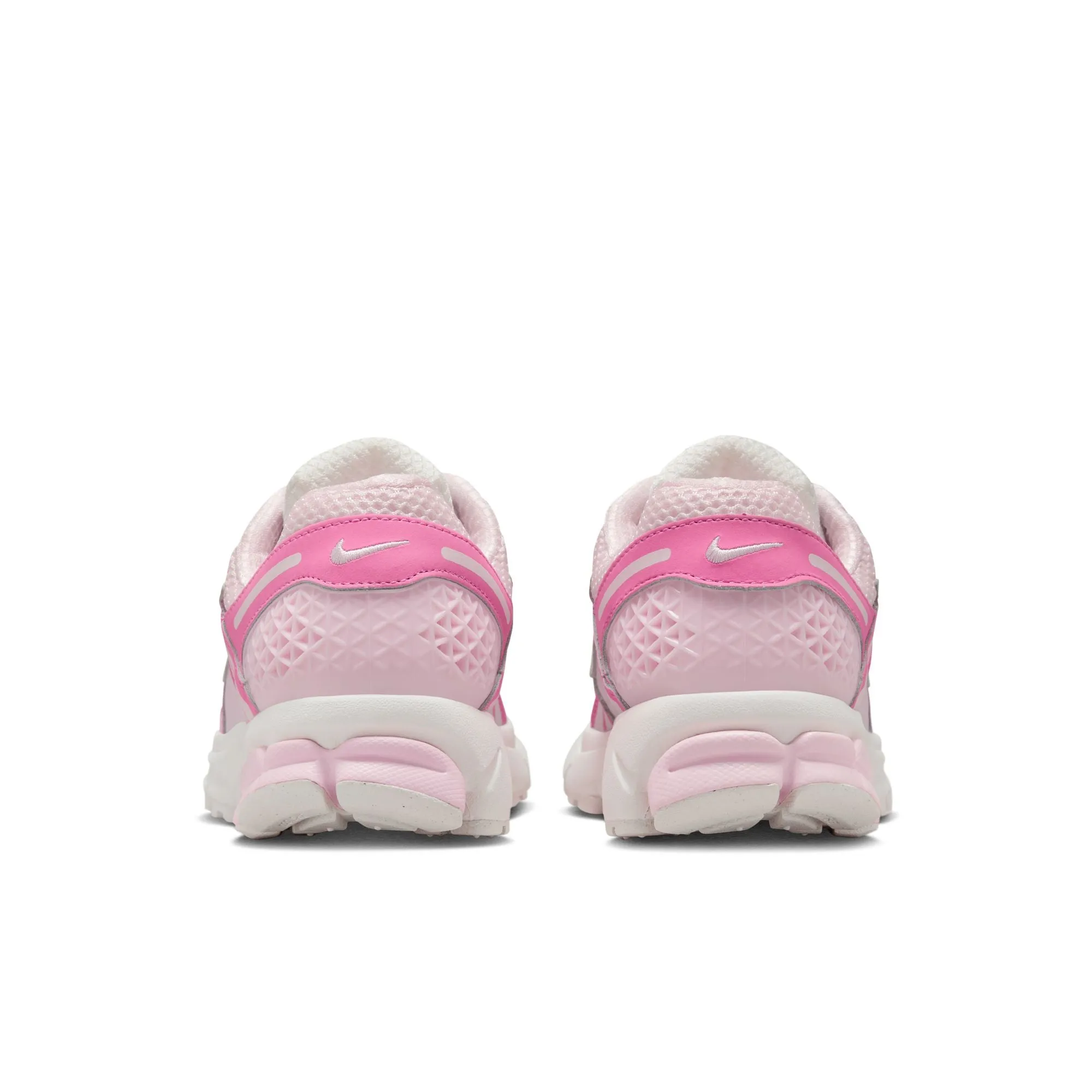 WMNS ZOOM VOMERO 5 - HYPER PINK / SUMMIT WHITE sold by Lapstone & Hammer product image thumbnail 4