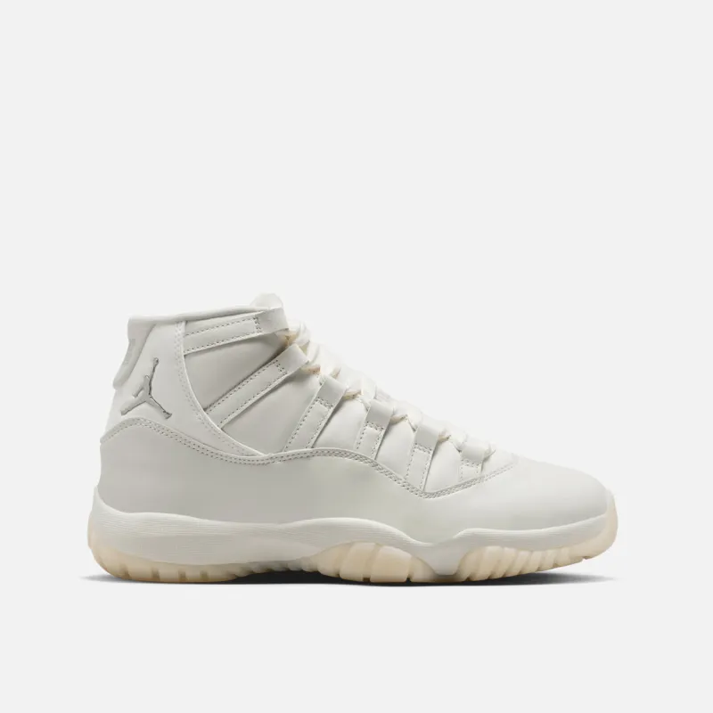 WMNS AIR JORDAN 11 RETRO "PEARL" made by Jordan
