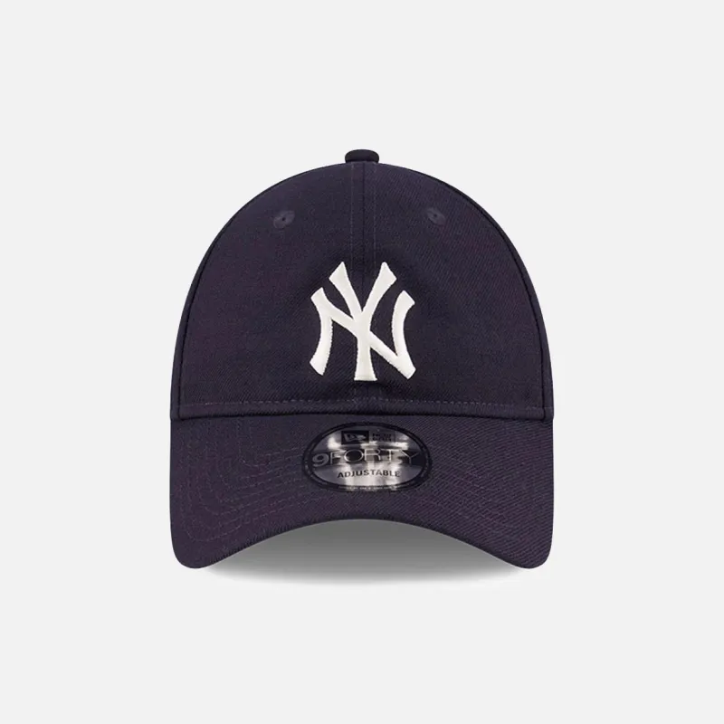 FOG X MLB 9FORTY ADJUSTABLE CAP - YANKEES sold by Lapstone & Hammer
