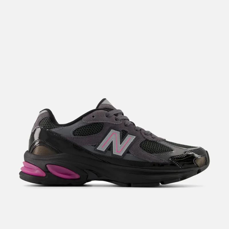ABZORB 2010 - BLACK / PINK HEAT made by New Balance