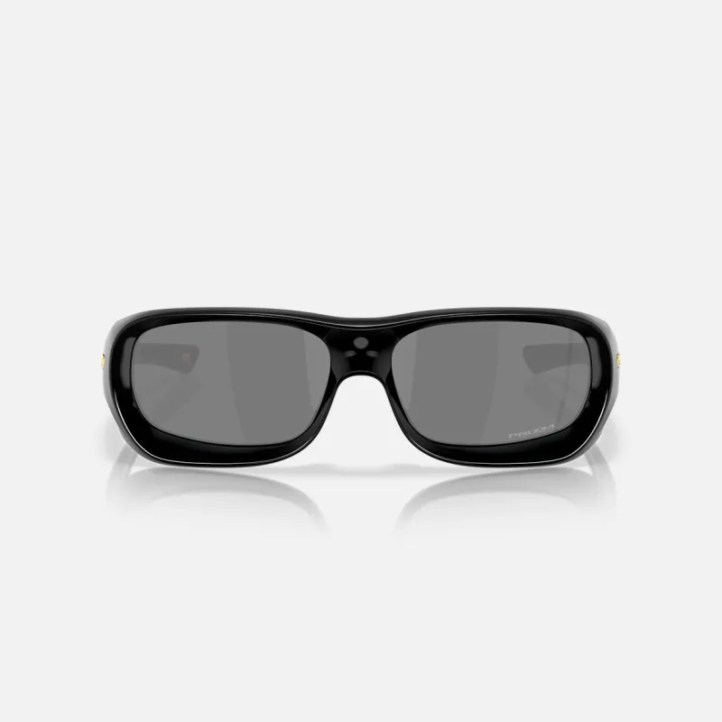 DE SOTO - POLISHED BLACK made by Oakley