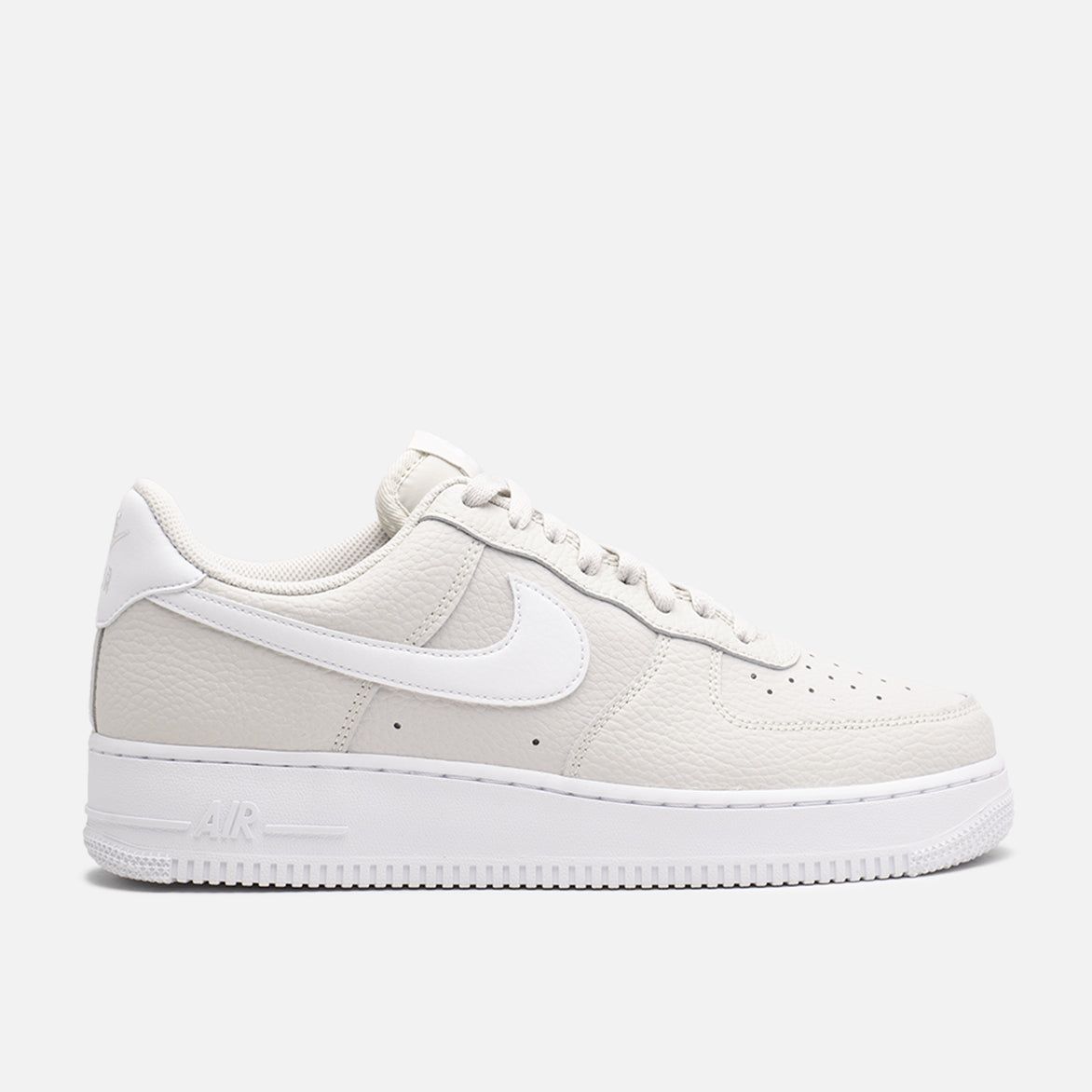 AIR FORCE 1 `07 - LIGHT BONE / WHITE sold by Lapstone & Hammer